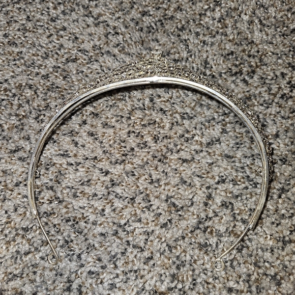 Wedding crown - Picture 6 of 8